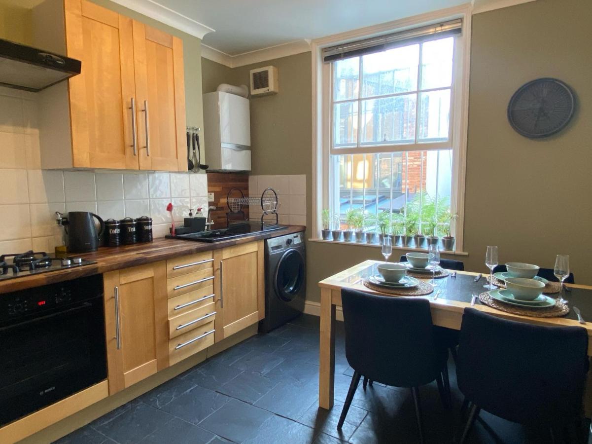 Spacious 2-Bed Flat With Garden, 3 Minutes Walk From Oval Tube Station London Exteriör bild