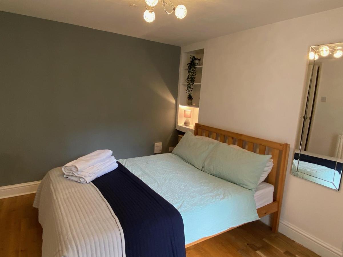 Spacious 2-Bed Flat With Garden, 3 Minutes Walk From Oval Tube Station London Exteriör bild